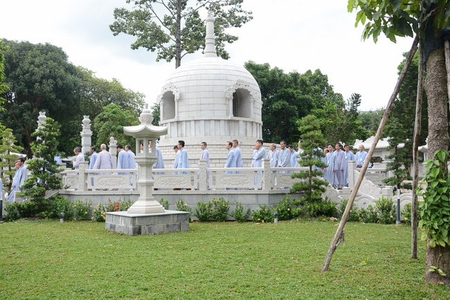 “HOW TO TAKE THE RIGHT PRAYING IN BUDDHISM” Dharma Talk in the 89th Seven-Day Retreat